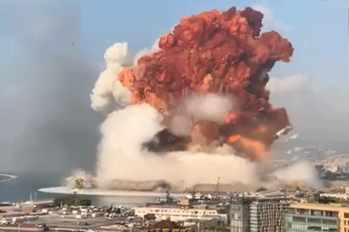 مئات الضحايا إثر انفجار ضخم في مرفأ بيروت