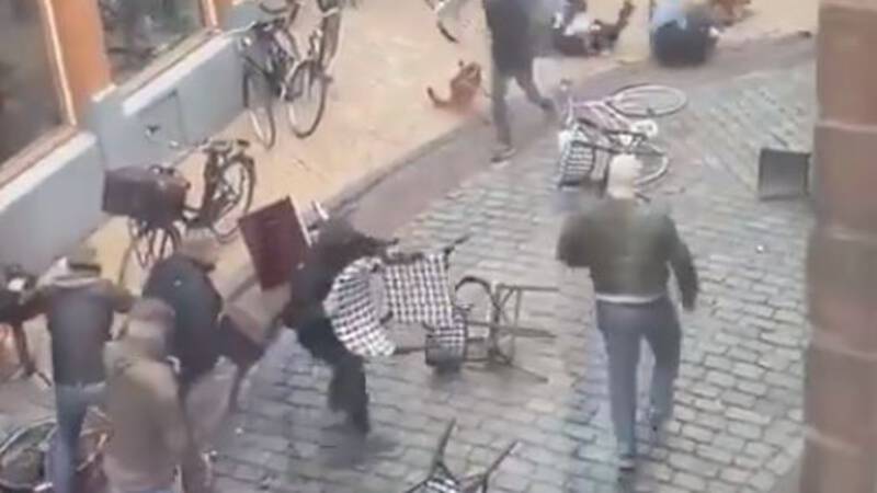 فرض حالة الطوارئ في Groninge بعد اشتباكات بين مشجعين ألمان وهولنديين