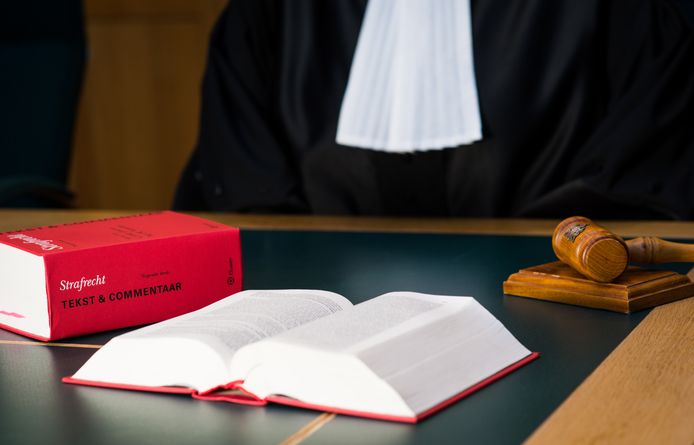 الحكم على لاجئين سوريين في Geleen بالسجن بسبب ارتكابهم 3 عمليات سطو مسلح