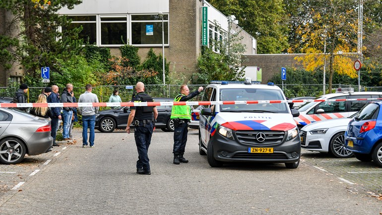 مقتل رجل وإصابة آخر بجروح خطيرة بعد إطلاق النار عليهما في Ridderkerk