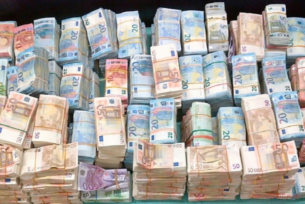 سيتم حظر الدفع النقدي قريباً في هولندا