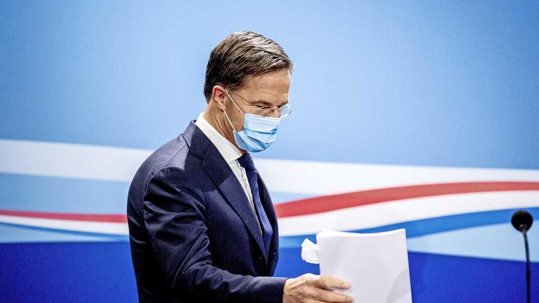 Rutte: "جميع السيناريوهات مطروحة أمامنا بما في ذلك حظر التجول"