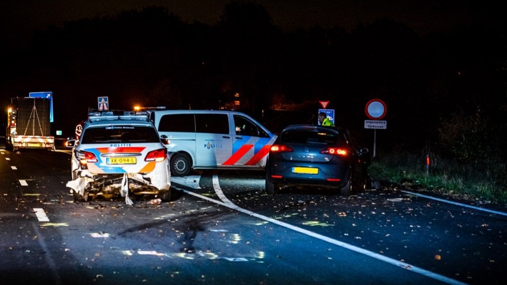 وفاة شرطي متأثراً بجراحه في حادث على الطريق السريع قرب Eindhoven