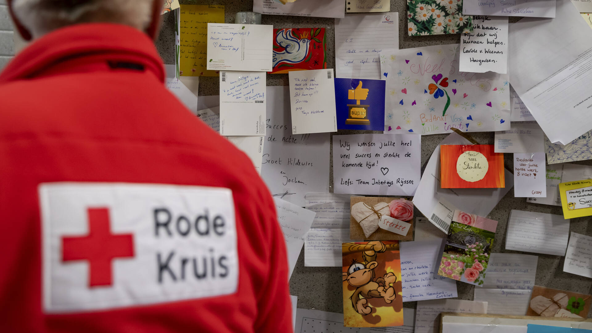 الصليب الأحمر يزيد مساعدات كورونا: المجموعات الكبيرة تضررت بشدة