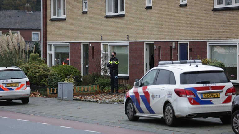 الشرطة تداهم منزل عائلة سورية قادمة حديثاً إلى هولندا للاشتباه في التورط بالإرهاب