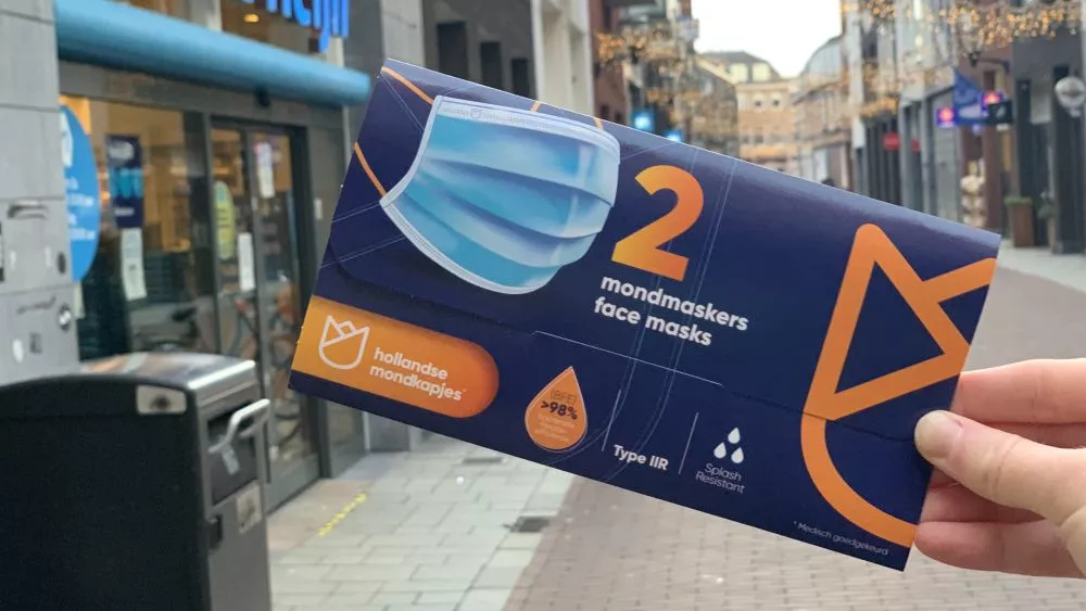 بيع أقنعة الفم الطبية في محلات السوبر ماركت الهولندية لأول مرة