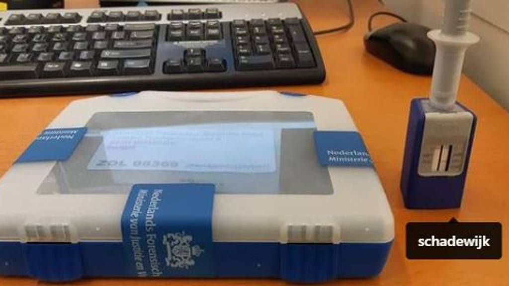 ضبط رجل للمرة 16 لقيادته بدون رخصة قيادة في Oss