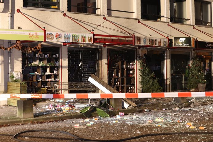 تفجير فرعي سوبر ماركت من سلسلة متاجر Biedronka صباح اليوم في Aalsmeer وHeeswijk-Dinther