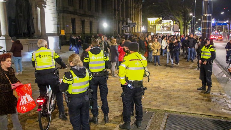 اعتقالات وتفرقة لمظاهرات في روتردام