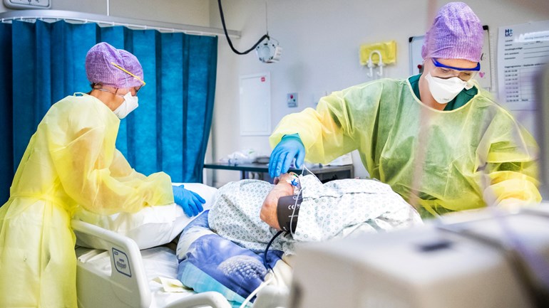 المستشفيات الهولندية تناشد وتطلب مئات الممرضات بسبب الوضع الحرج