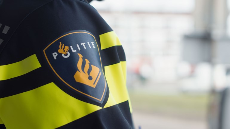 مشاجرة بين موظفي متجر و اثنين من عناصر الشرطة في أيندهوفن