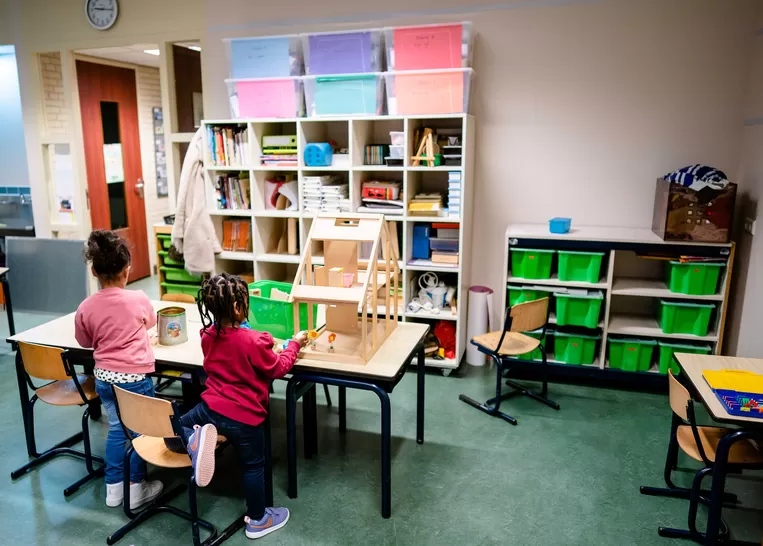 بصيص الأمل يبرق من جديد في هولندا منذ 8 فبراير افتتاح المدارس
