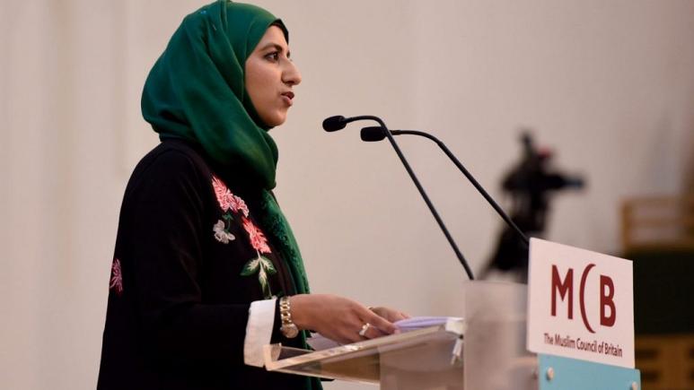 زارا محمد.. أول امرأة تنتخب على رأس المجلس الإسلامي في بريطانيا 