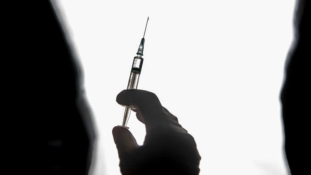 هولندا: 15 حالة وفاة بعد التطعيم بلقاح كورونا