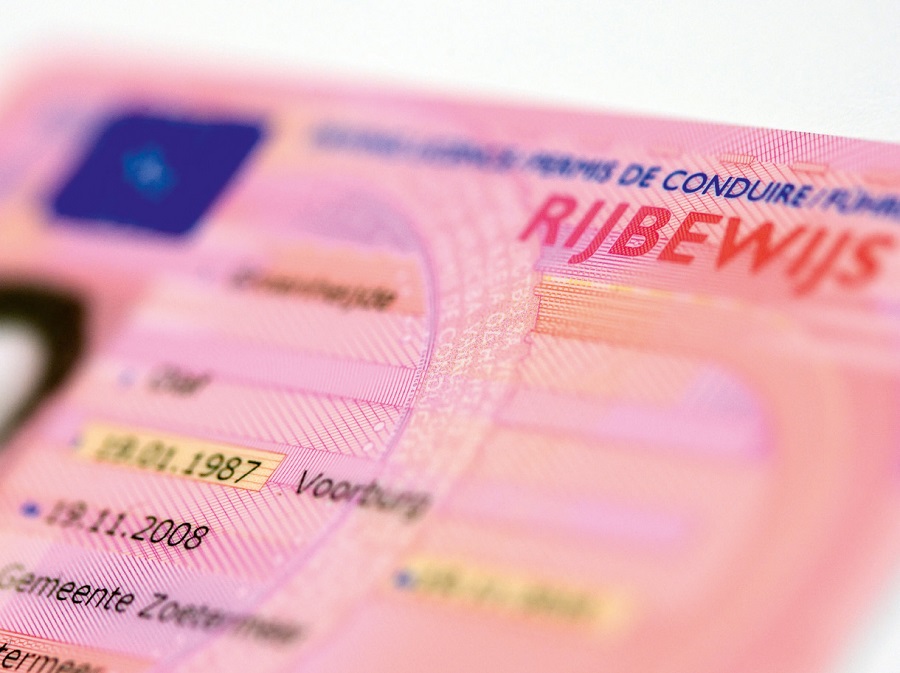هل حصولك على رخصة قيادة في بلدك الأمّ يساعدك في هولندا؟