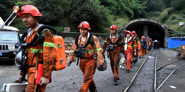 21 عاملاً صينياً محاصرون في منجم فحم غمرته المياه