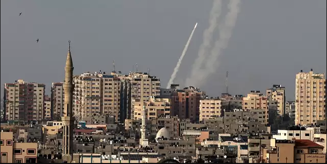 الاتحاد الأوروبي والولايات المتحدة يدينان تصاعد العنف في القدس وقطاع غزة