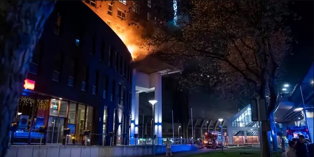 حريق ضخم في فندق Art Hotel