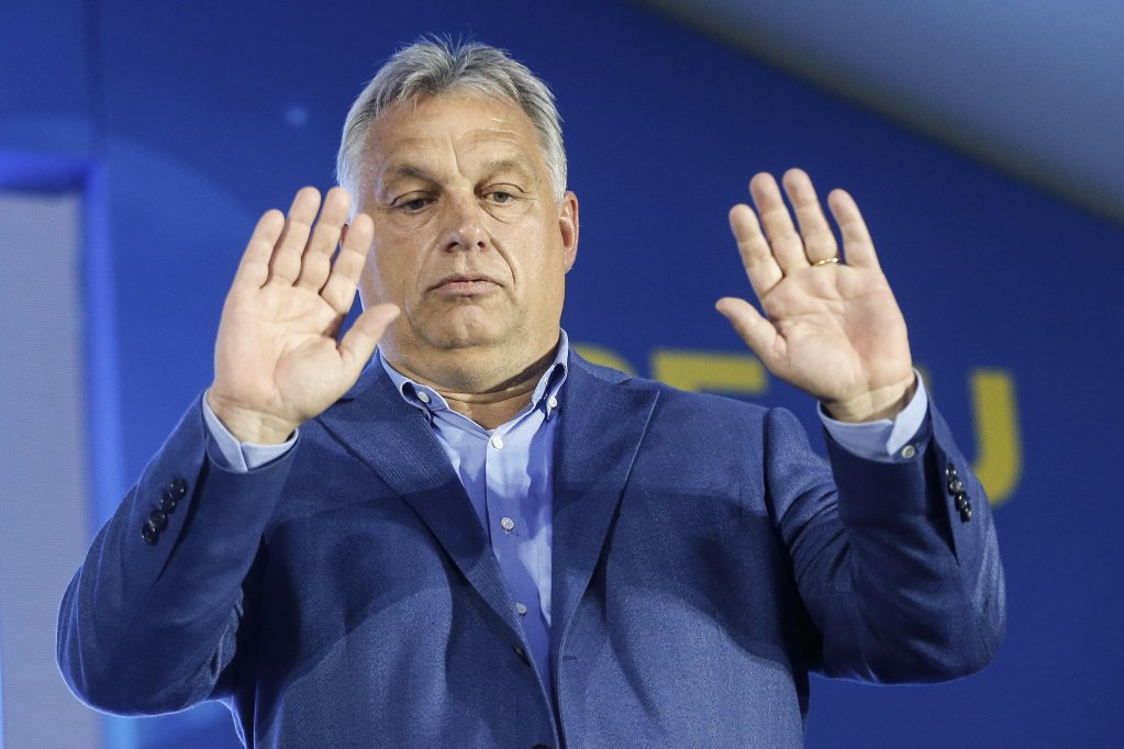 رئيس وزراء المجر يسعى لـحظر الهجرة إلى أوروبا!