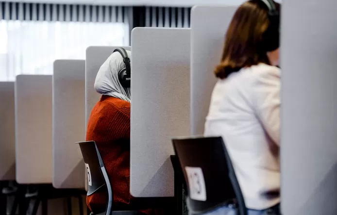 محكمة أوروبية: يحق لأصحاب العمل حظر ارتداء الحجاب