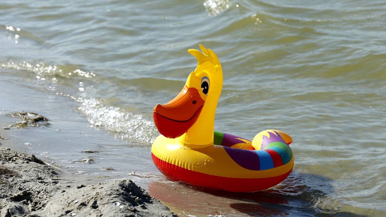 أطباء الأطفال الهولنديون يحذرون من إرتفاع حالات الغرق في السنوات الأخيرة ويوجهون نصائح للأهل