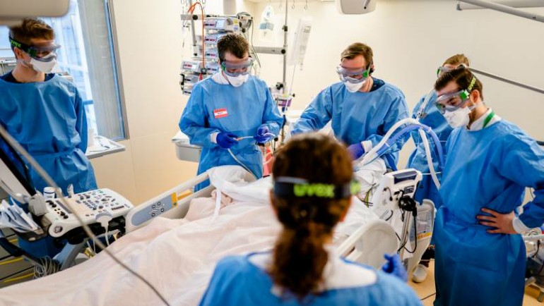 إصابات جديدة خلال الأسبوع الماضي وزيادة سريعة في دخول المستشفيات في هولندا