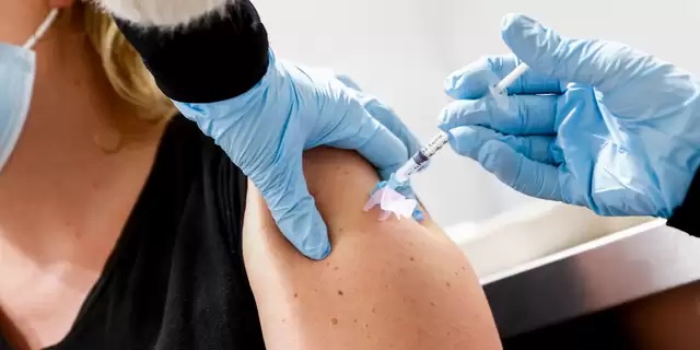 لا يزال معدل التطعيم في أمستردام منخفضاً جداً