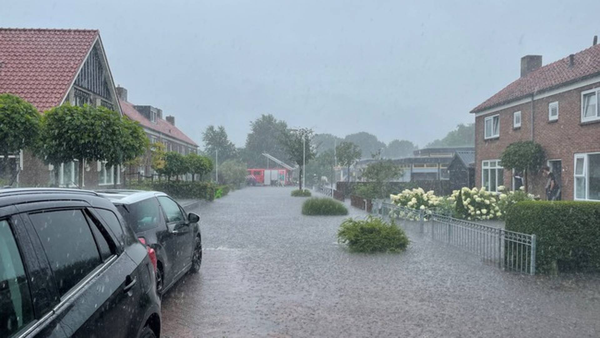 أمطار غزيرة في المقاطعات الشمالية وفيضانات في فريزلاند، رمزاً أصفرلأربع مقاطعات