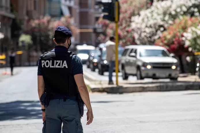 طعن أربعة نساء وطفل في إيطاليا من قبل طالب لجوء