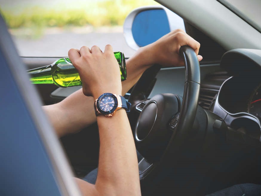 البرلمان الأوروبي: فرض حظر كامل على الكحول أثناء القيادة