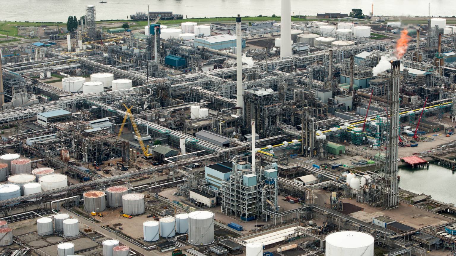 توقف أكبر صندوق معاشات ABP عن الاستثمار في شركات النفط والغاز