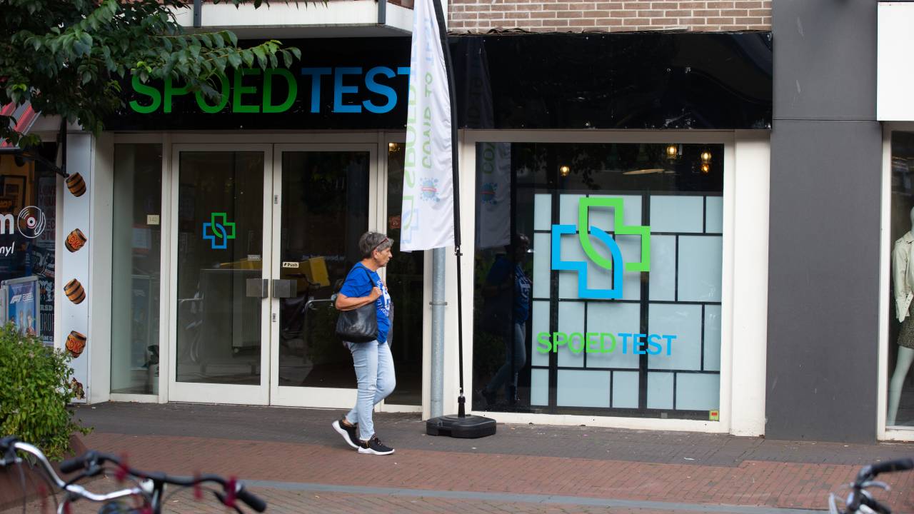 تم إغلاق موقع Spoedtest.nl بعد إصداره شهادات تطعيم مزيفة