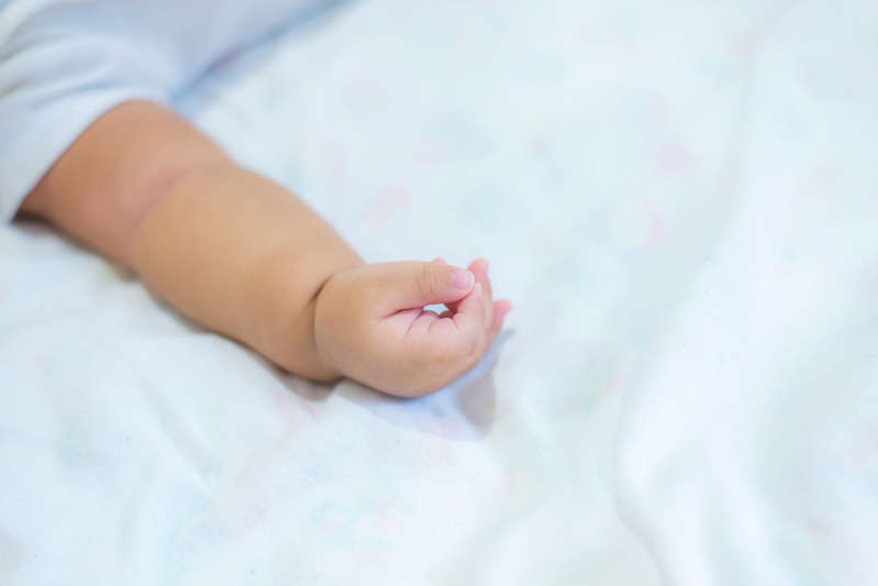 مستشفى التمريض جرونينجن يقطع أطراف أصابع الطفل عن طريق الخطأ