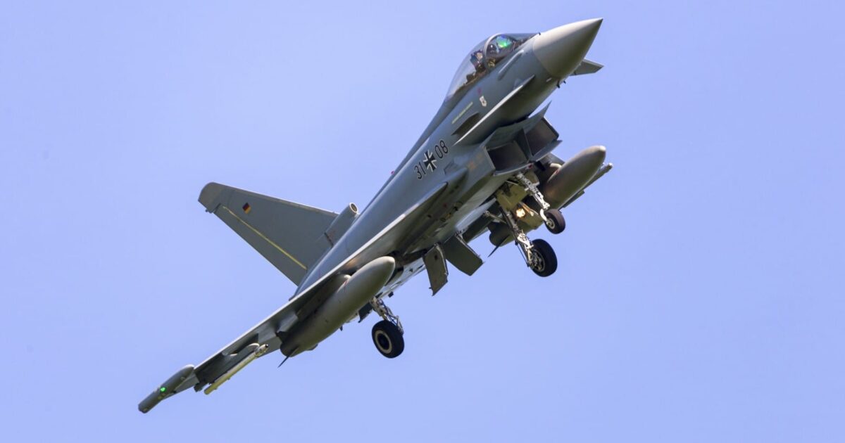الحكومة الهولندية ترسل طائرتين حربيتين لمساندة أوكرانيا ضد القوات الروسية
