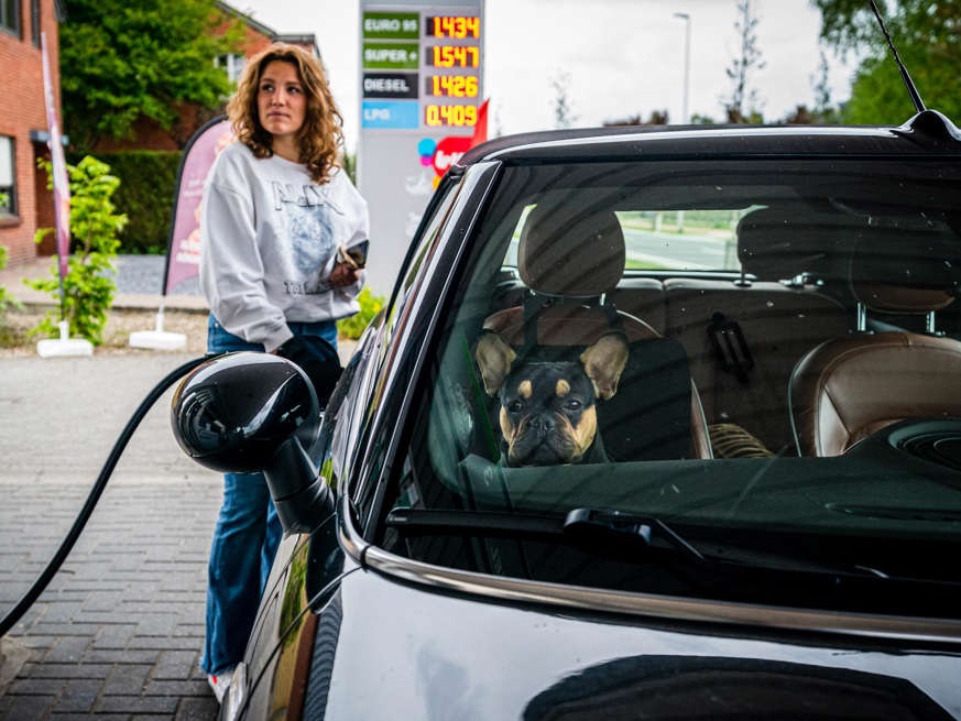 سعر البنزين يسجل أعلى مستوى في نهاية هذا الأسبوع بسبب التوترات حول أوكرانيا