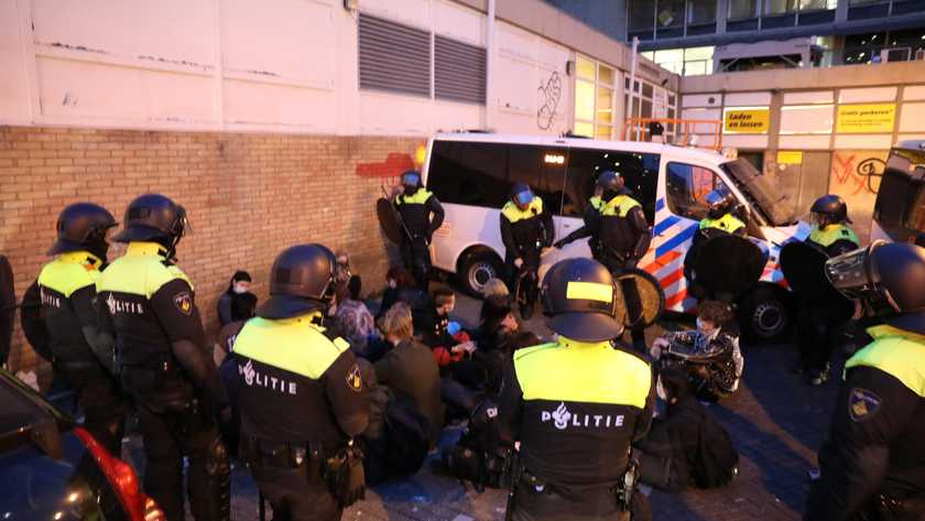 اعتقال 23 شخصاً في ليدن بسبب المظاهرات