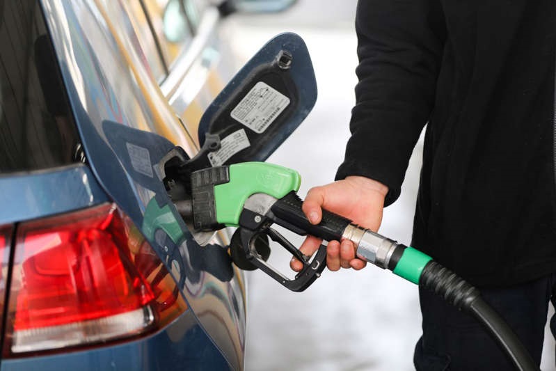 تجاوز سعر البنزين 2.30 يورو: أقوى زيادة على الإطلاق