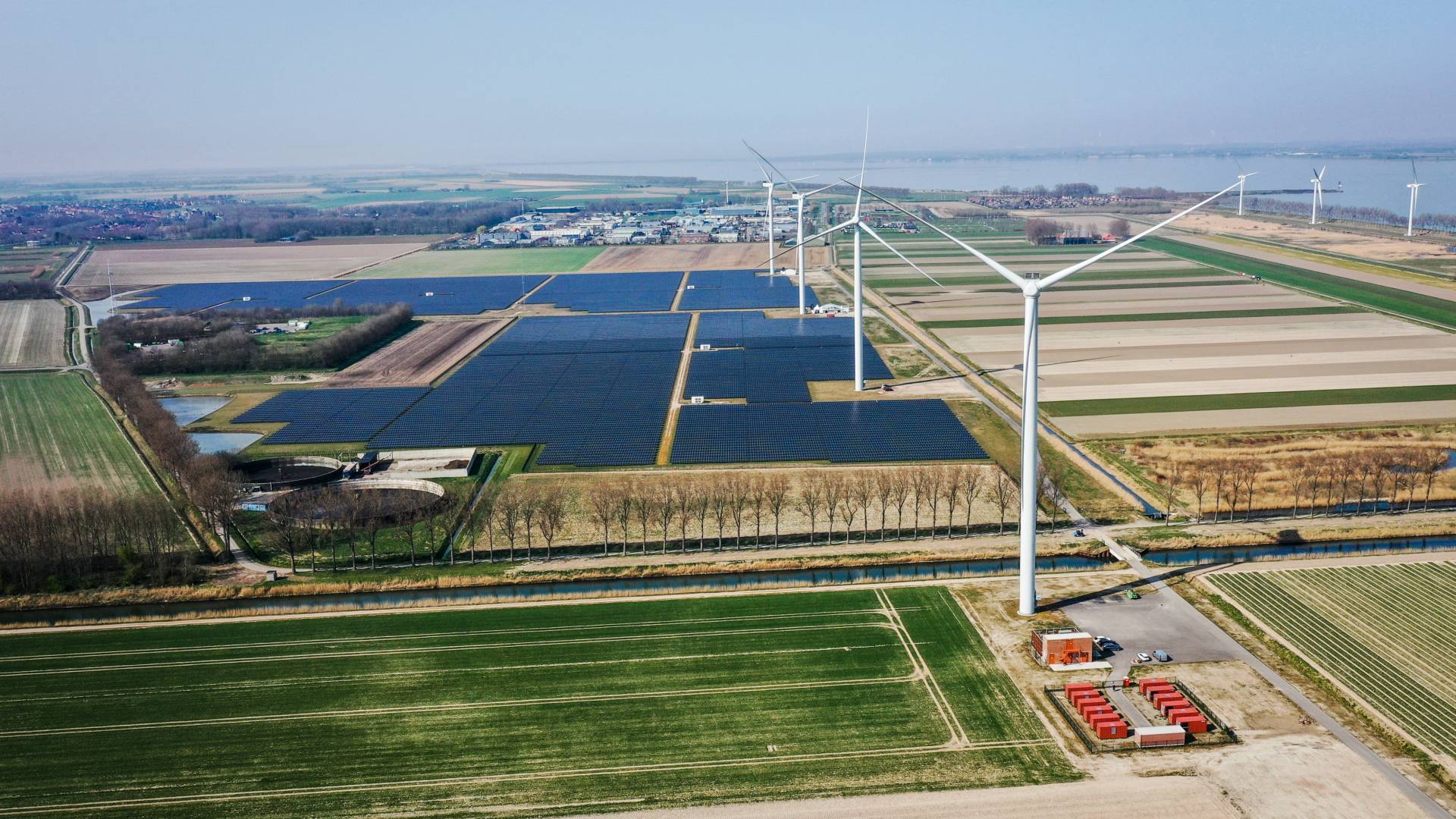 لاول مرة في هولندا تكون كمية توليد الطاقة الكهربائية أكبر من كميات الاستهلاك..فمال الفائدة من هذا؟